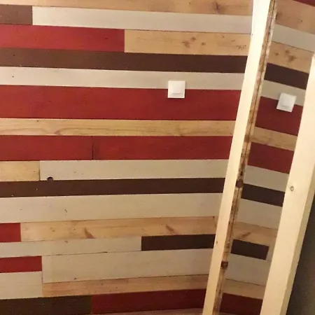 Entre-parentheses בית נופש *